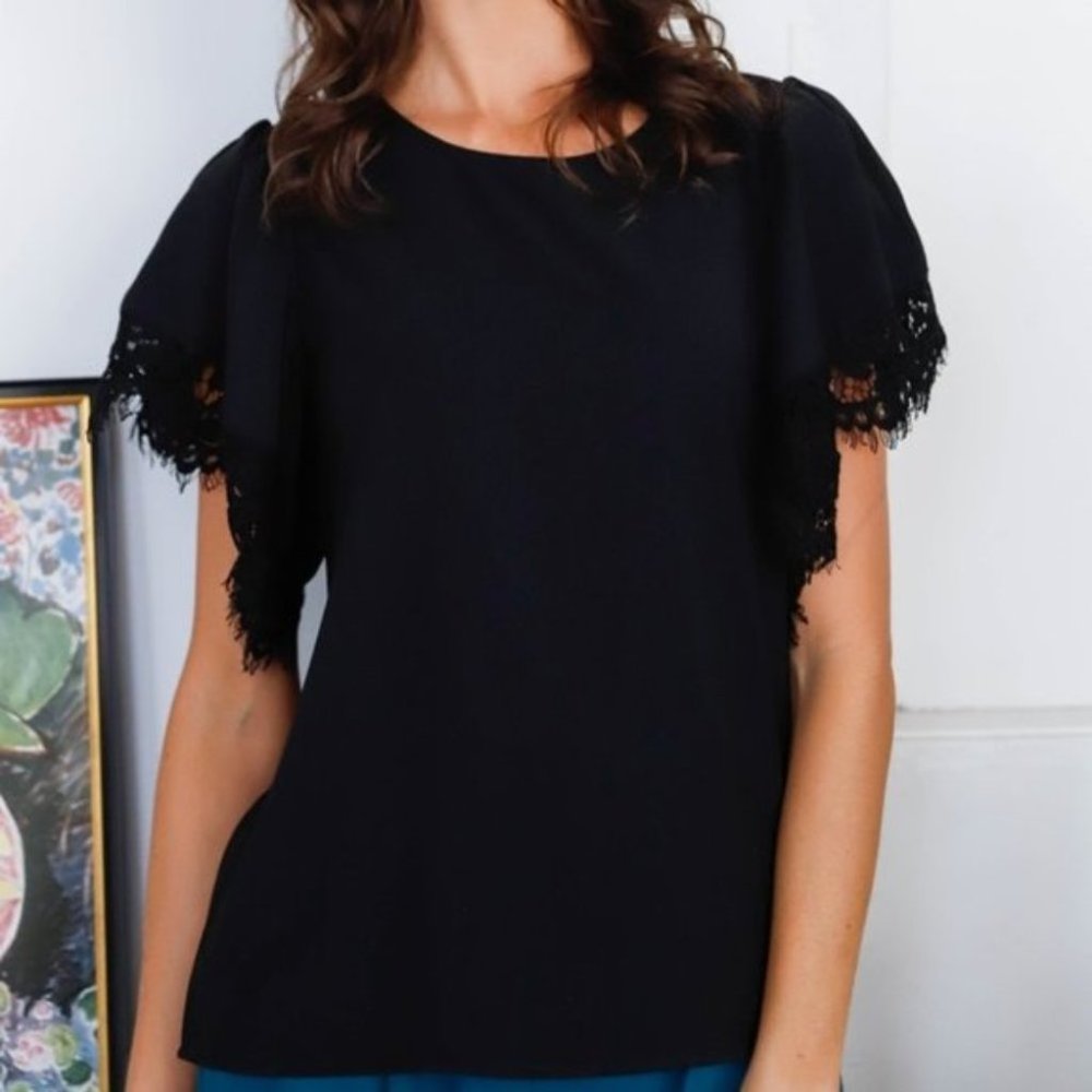 modern Black Lace Trim Detail Flowy Short Puff Sle